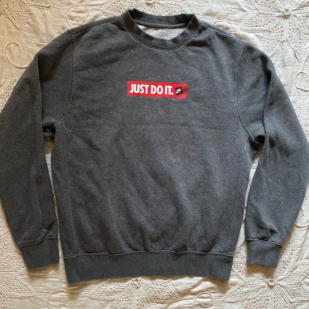 Nike mens sweatshirt size S!! Feel free to bundle and offer!! Happy POSHING!!